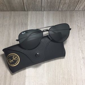 Ray Ban Aviator Sunglasses RB3025/Black